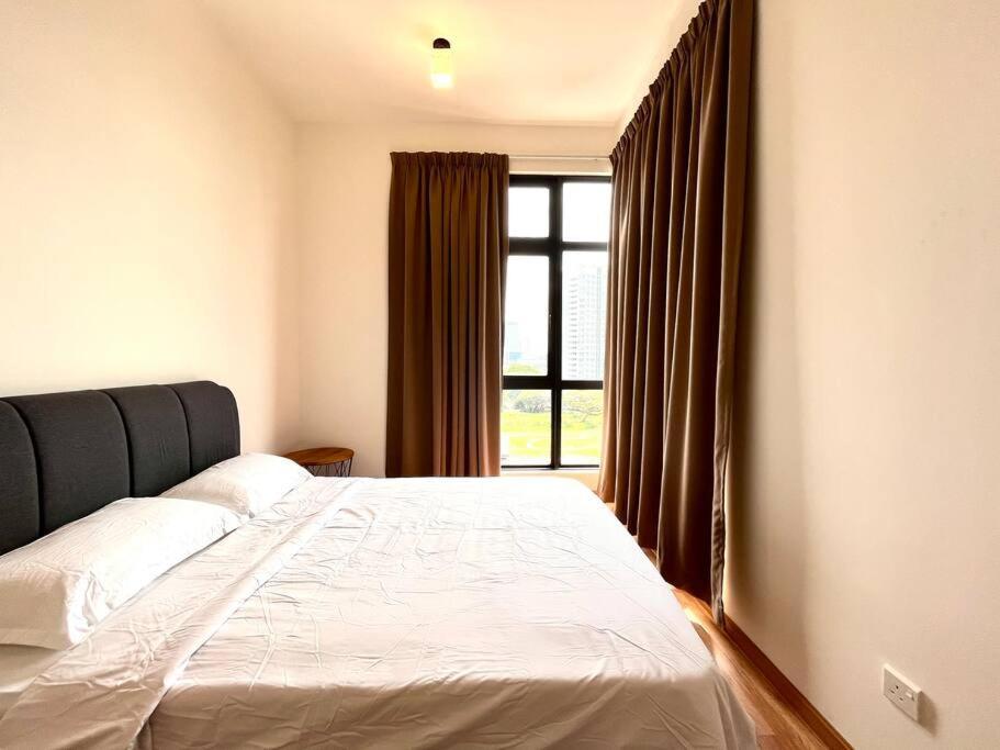Ins Suite @ The Quartz Residence-Infinity Pool Malacca Exterior photo